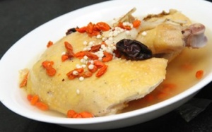 Gà hầm cho người thiếu máu